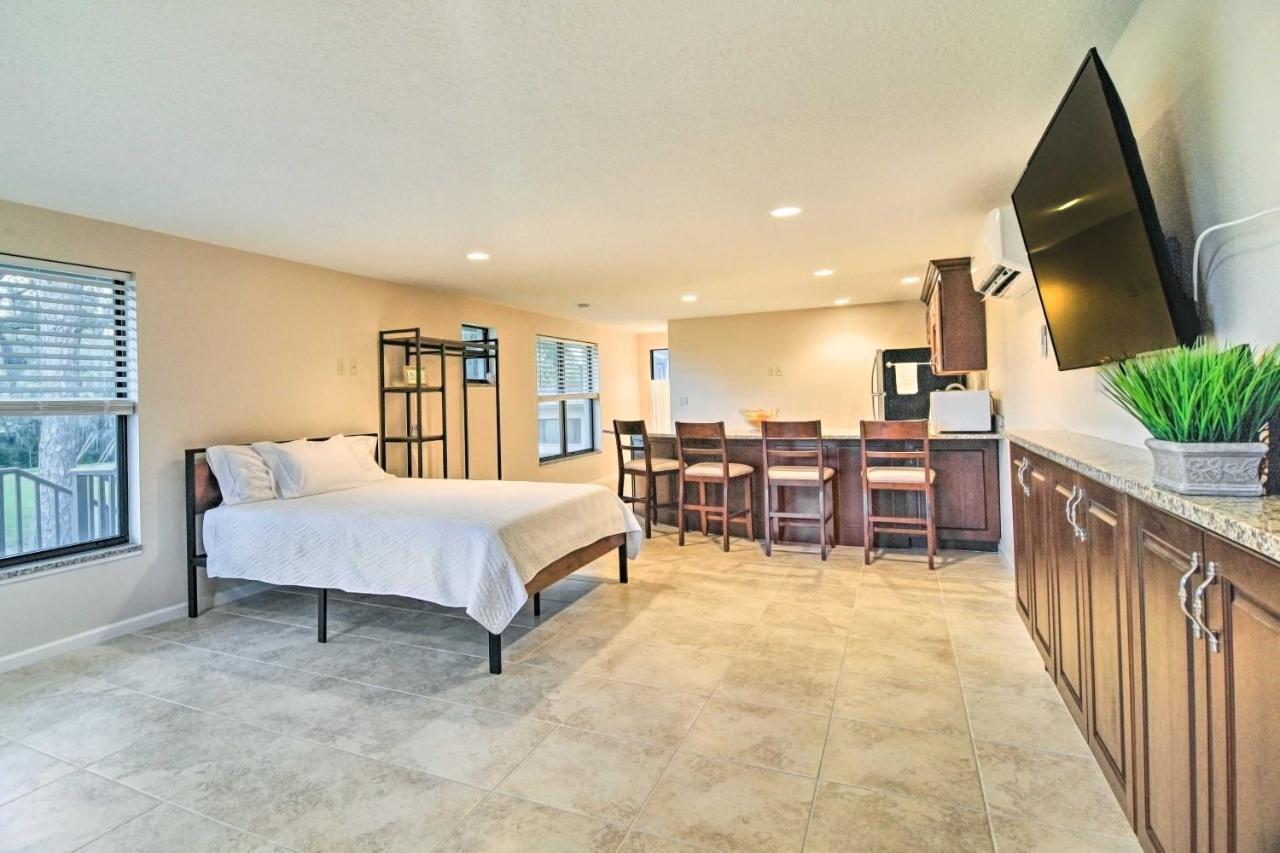 Sleek Largo Studio With Pond Less Than 7 Mi To Beach! Exterior photo